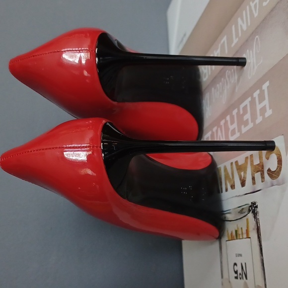 Yves Saint  Laurent heels - Picture 16 of 16